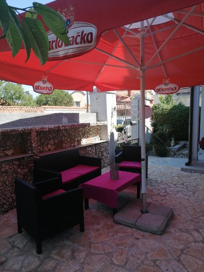 Apartman Antonija Pula Exterior photo